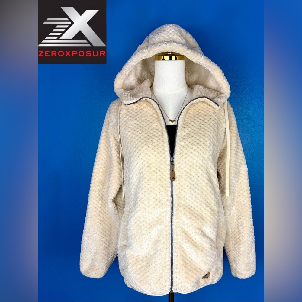 ZEROXPOSURE Women's Hooded Embossed Pile Jacket in Vanilla, NWOT, Size Small